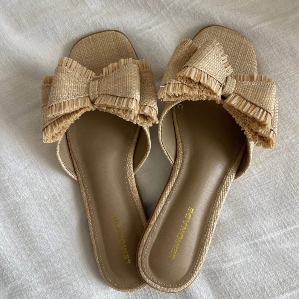 Stylish Beige Raffia Bow Sandals